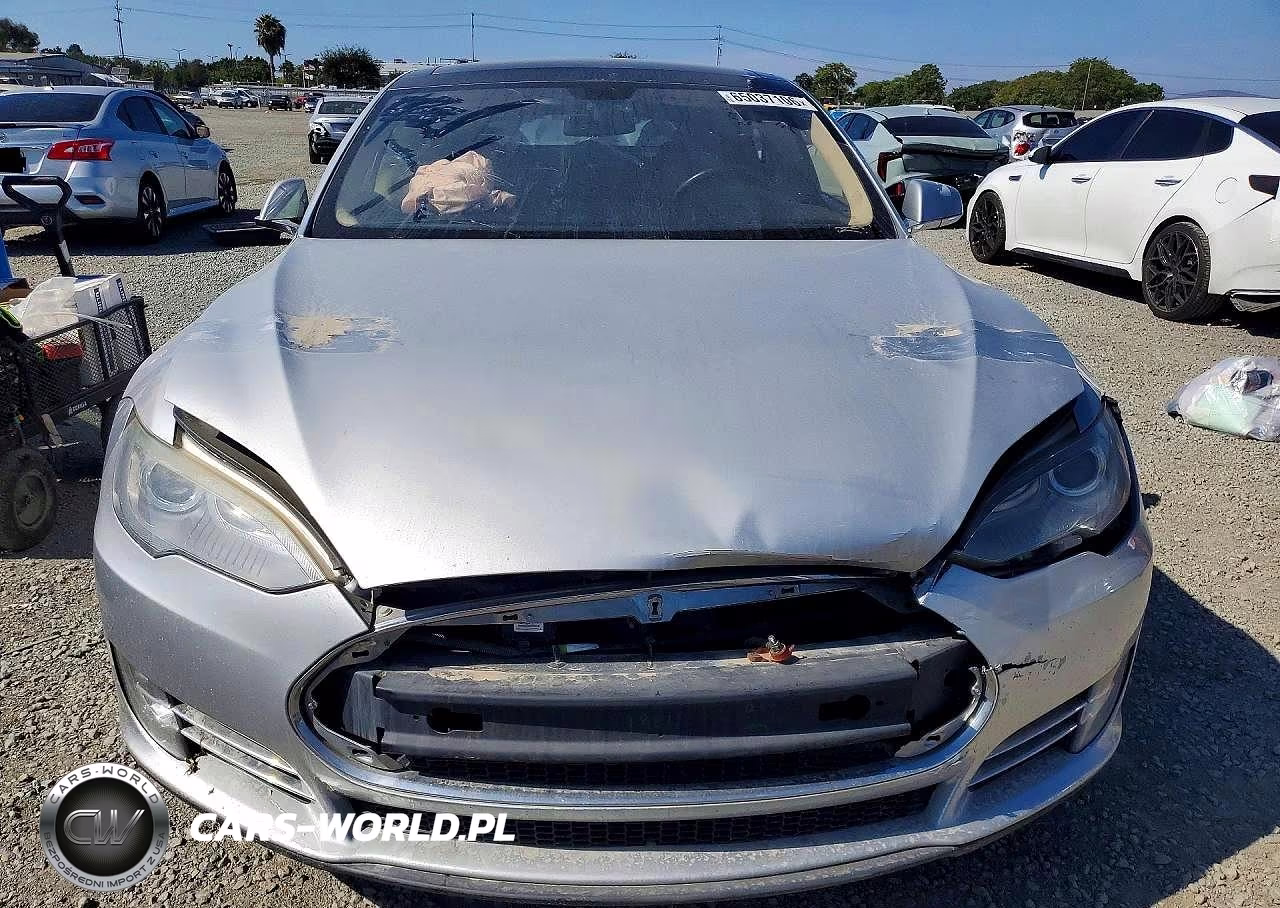 2014 Tesla Model S P85 VIN:5YJSA1H18EFP51512 - 5