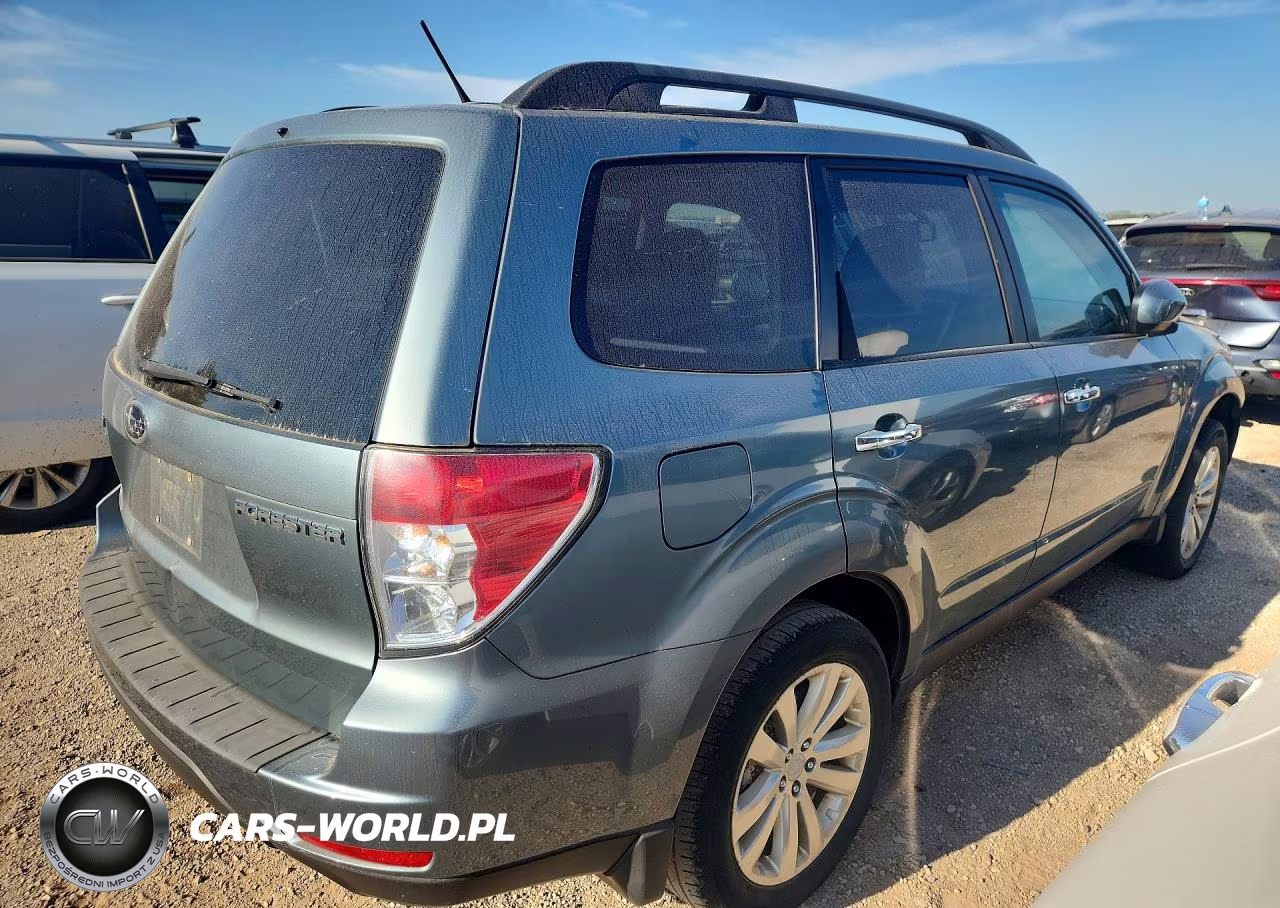 2012 Subaru Forester 2.5X Premium VIN:JF2SHBDC5CH417090 - 3