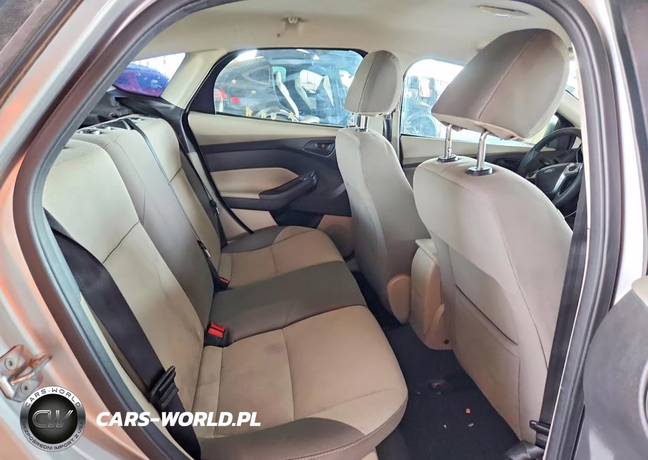 2012 Ford Focus Se VIN:1FAHP3K25CL452579 - 10