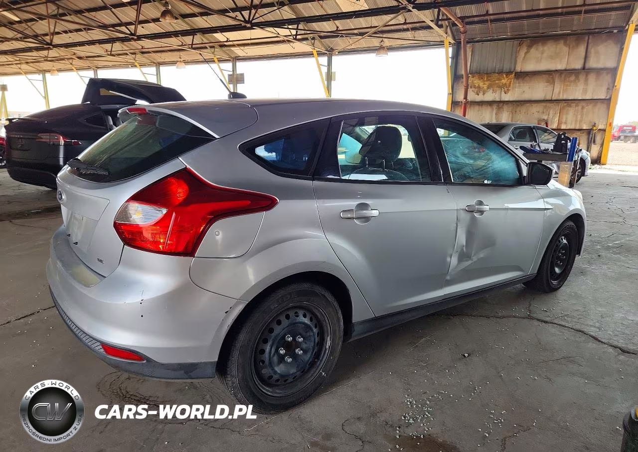 2012 Ford Focus Se VIN:1FAHP3K25CL452579 - 3