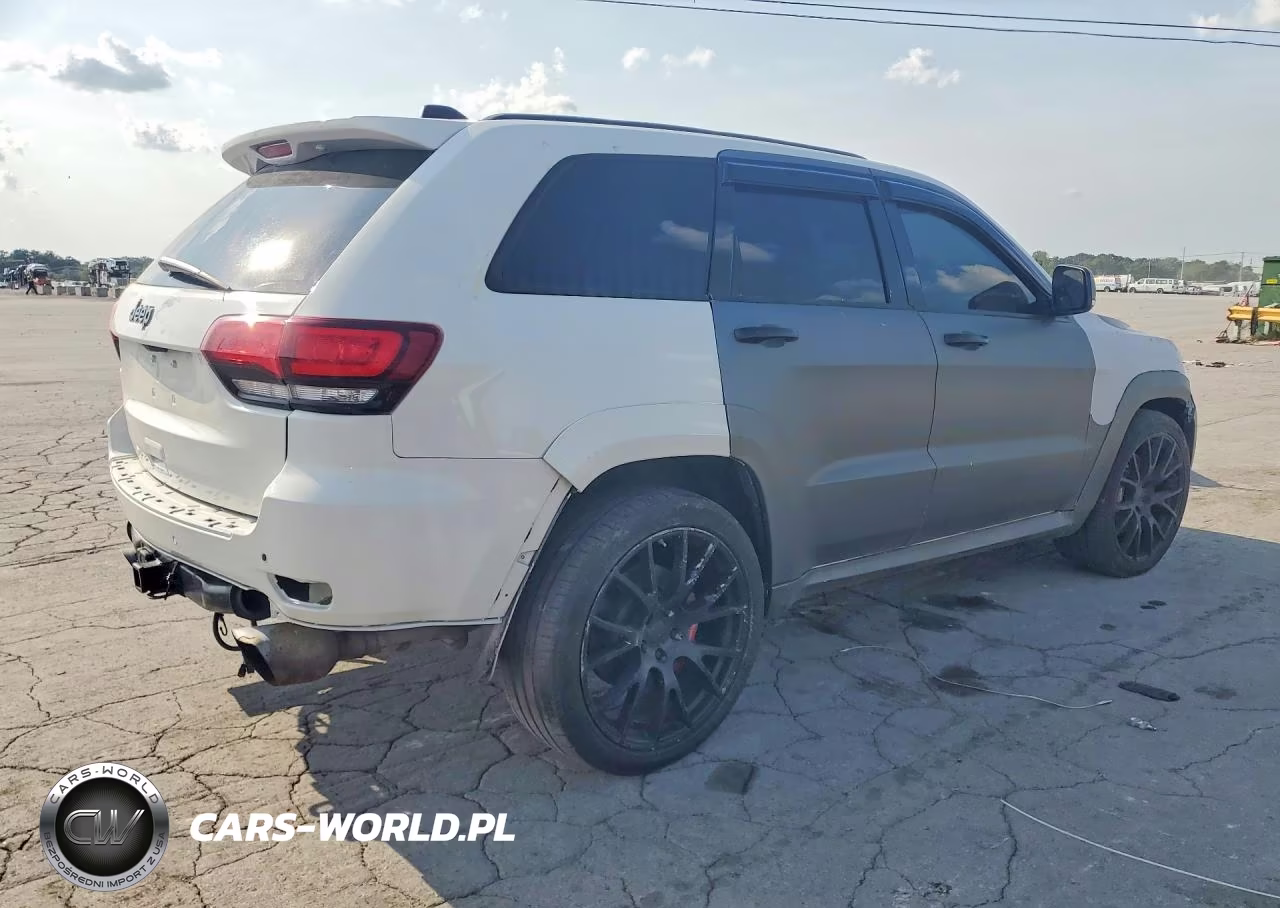 2015 Jeep Grand Cherokee Srt-8 VIN:1C4RJFDJ1FC182227 - 3