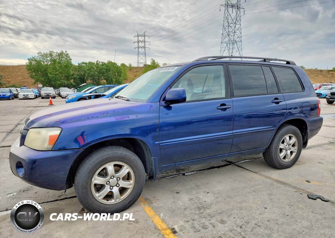 2004 Toyota Highlander Base
