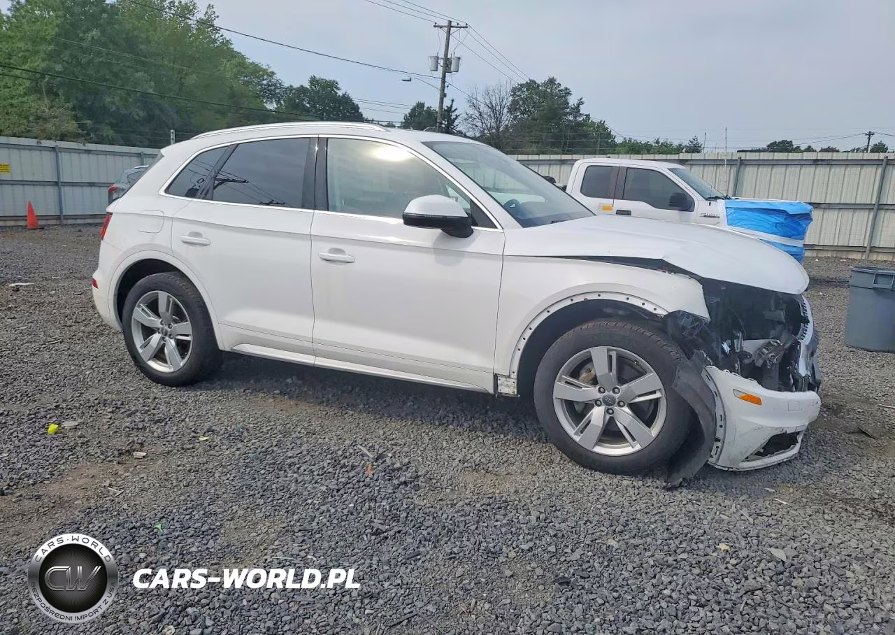 2019 Audi Q5 Premium Plus VIN:WA1BNAFY8K2055097 - 4