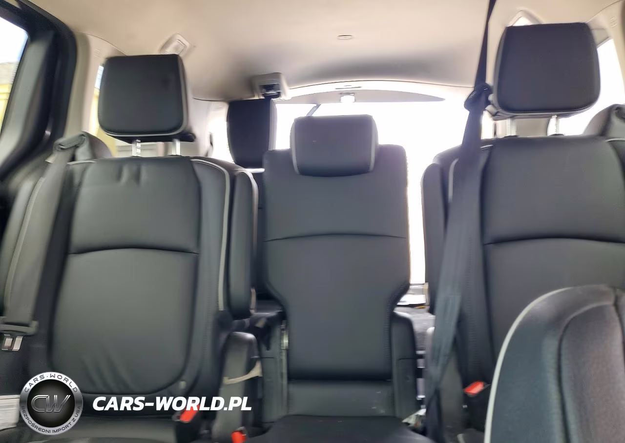 2026 Honda Odyssey Touring VIN:5FNRL6H86TB007830 - 10