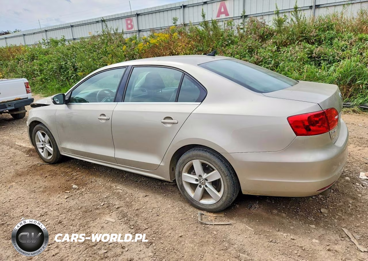 2014 Volkswagen Jetta Tdi VIN:3VWLL7AJ0EM234032 - 2
