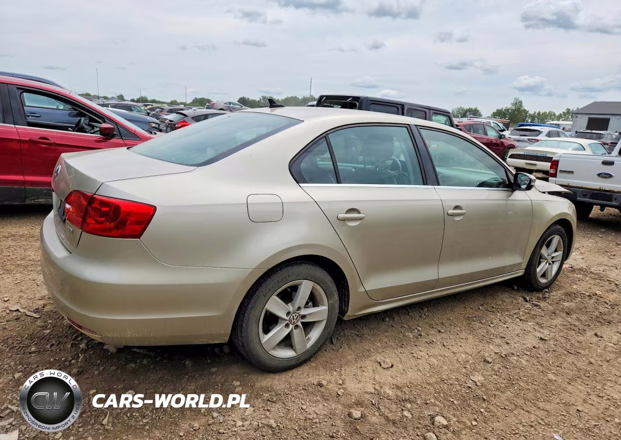 2014 Volkswagen Jetta Tdi VIN:3VWLL7AJ0EM234032 - 3