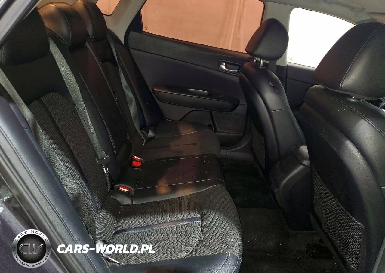 2019 Kia Optima S VIN:5XXGT4L38KG299872 - 10