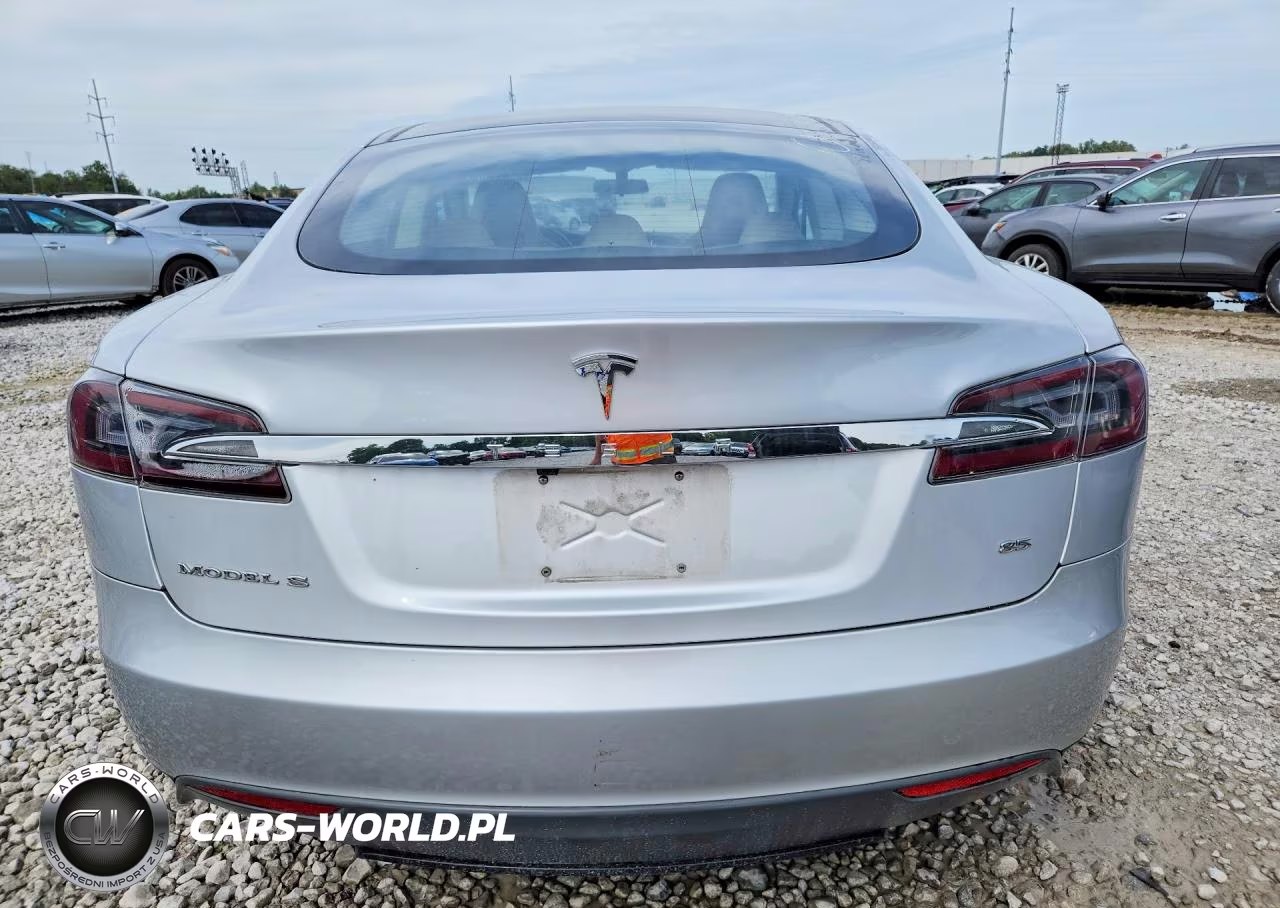 2013 Tesla Model S VIN:5YJSA1CN0DFP22076 - 6
