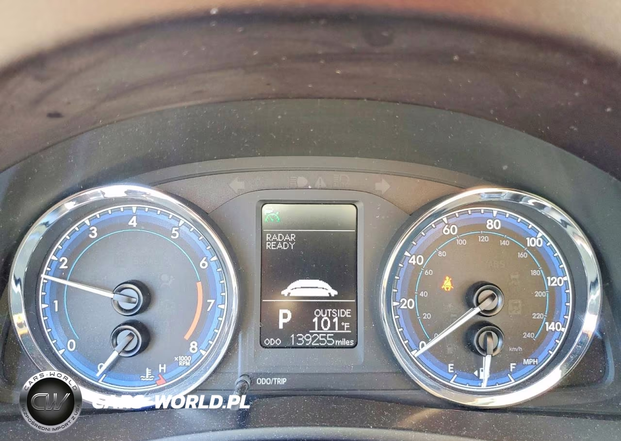 2018 Toyota Corolla Le VIN:5YFBURHE0JP787556 - 9