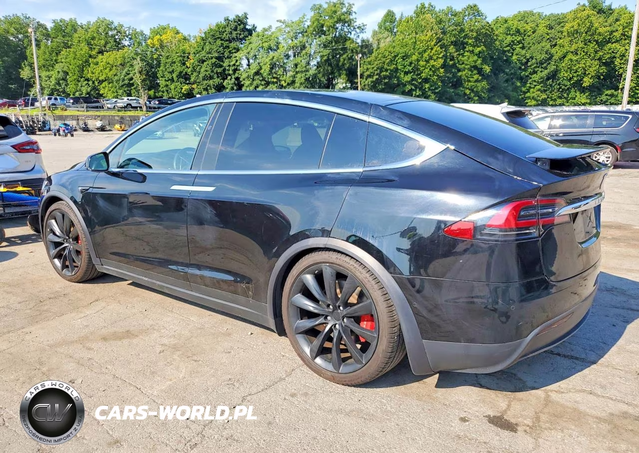 2020 Tesla Model X VIN:5YJXCDE43LF236107 - 2