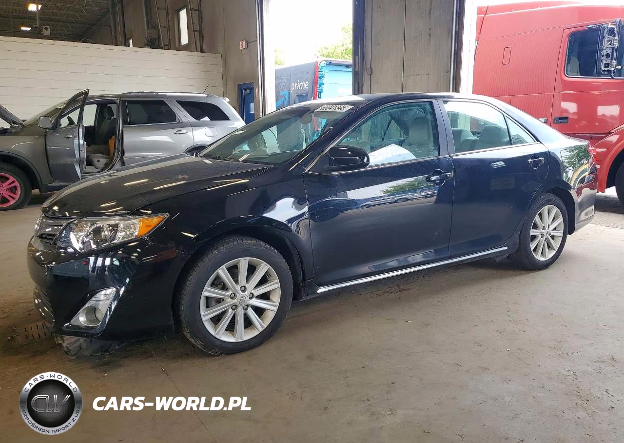 2012 Toyota Camry Hybrid – zdjęcie 1 z 13
