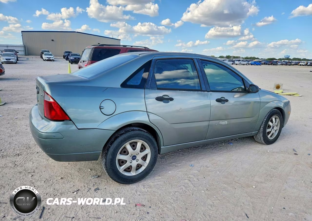 2005 Ford Focus Zx4 VIN:1FAFP34NX5W272448 - 3
