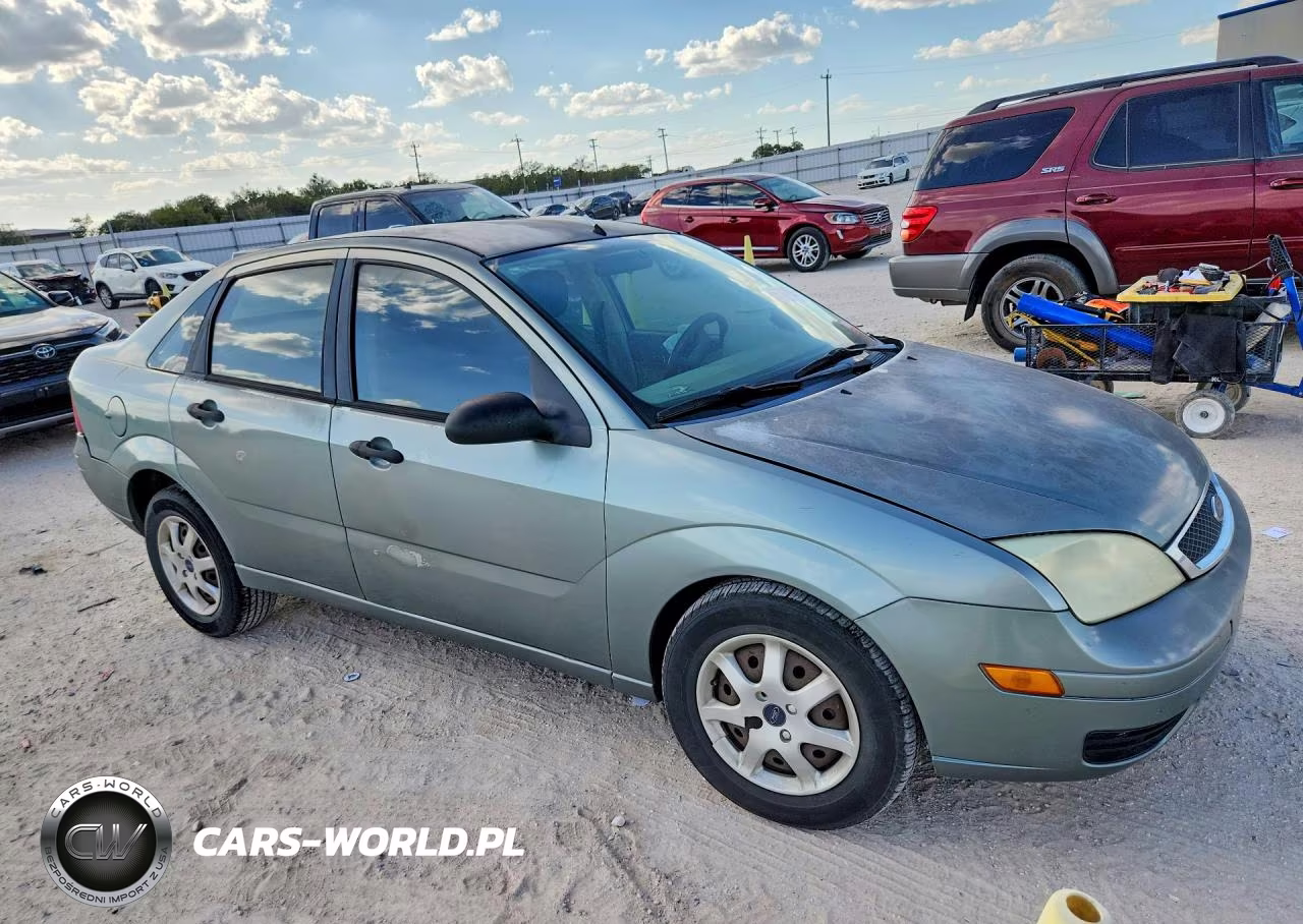 2005 Ford Focus Zx4 VIN:1FAFP34NX5W272448 - 4