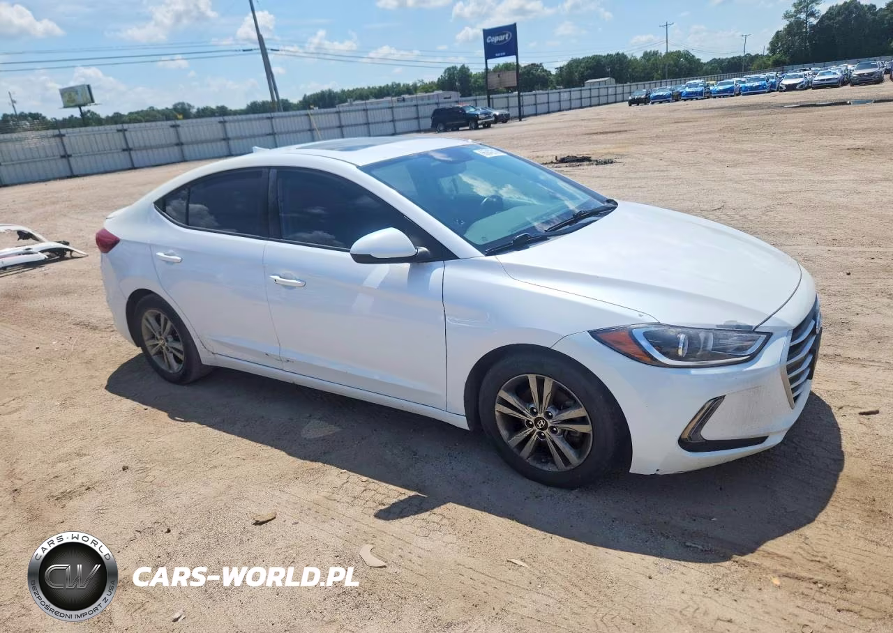 2018 Hyundai Elantra Value Edition VIN:5NPD84LF9JH372152 - 4