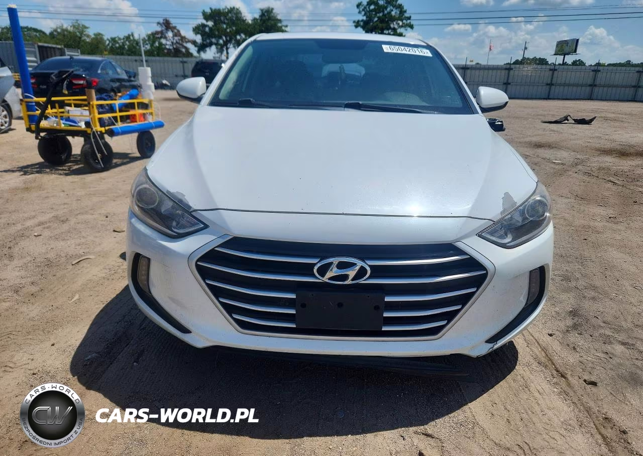 2018 Hyundai Elantra Value Edition VIN:5NPD84LF9JH372152 - 5