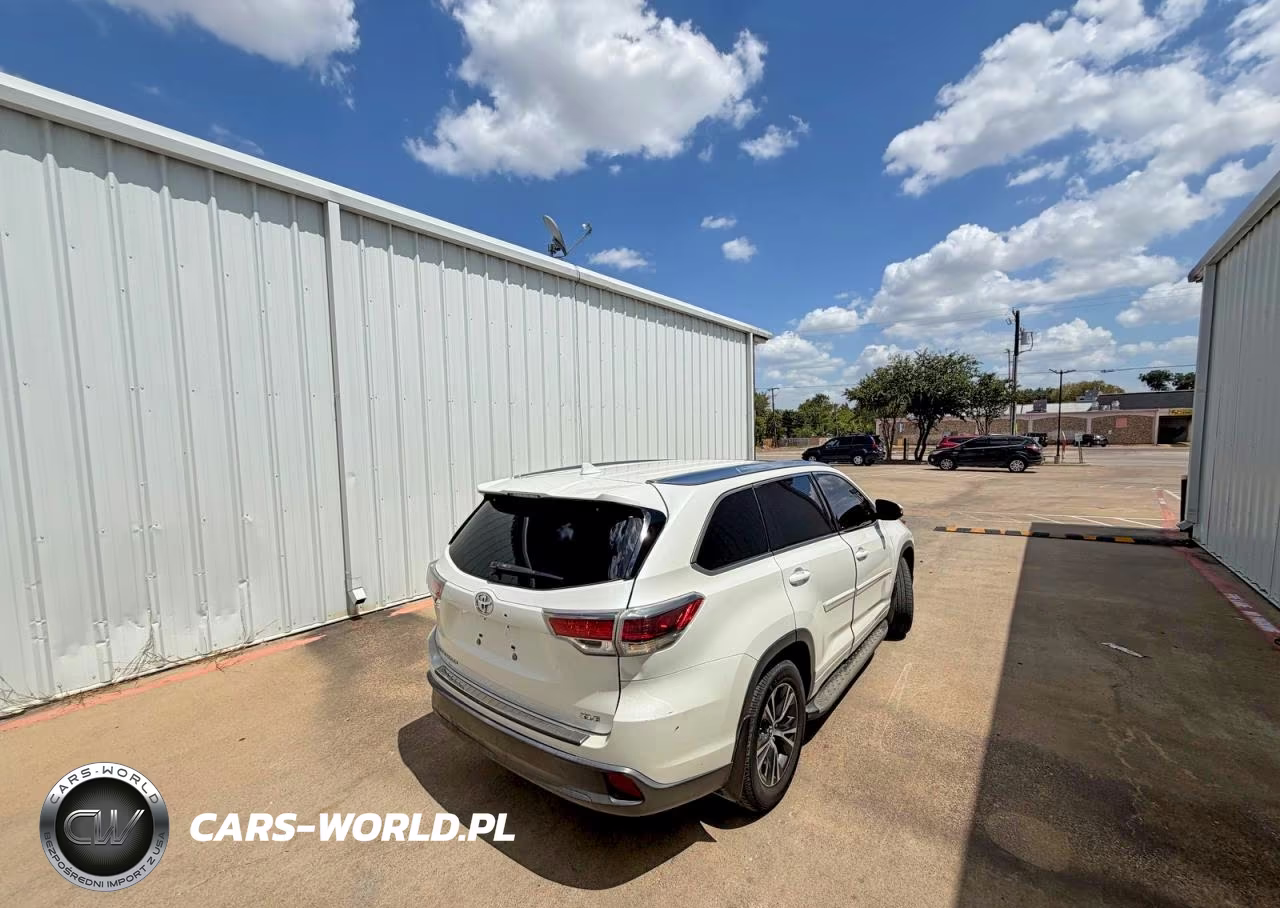 2016 Toyota Highlander Xle VIN:5TDKKRFH9GS155738 - 4