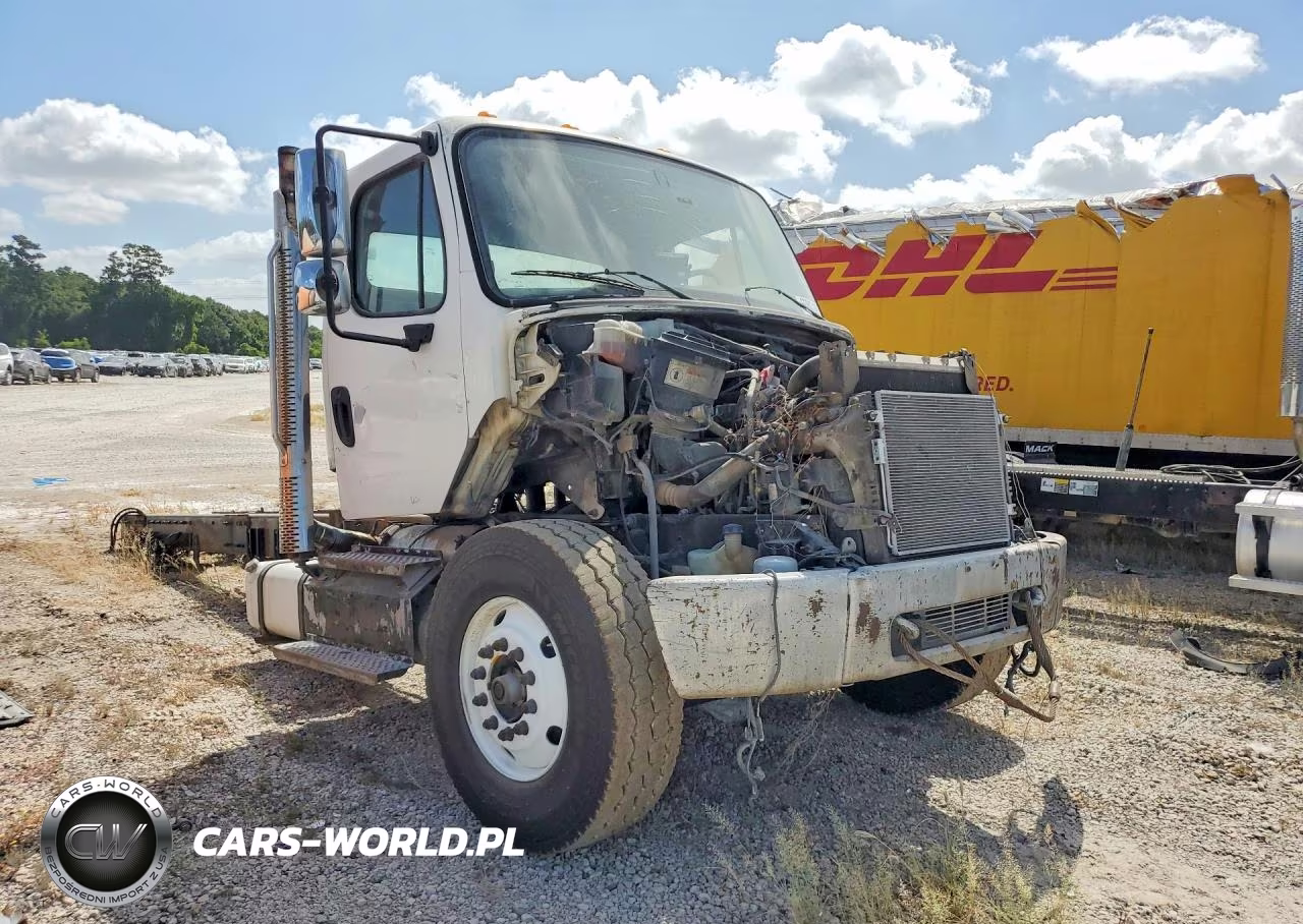 2013 Freightliner Business Class M2 Truck Cab And Chassis VIN:1FVHCYBS4DHFG8785 - 4