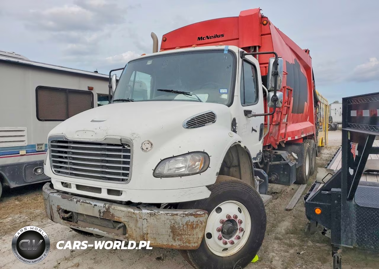2011 Freightliner Business Class M2 Refuse Truck