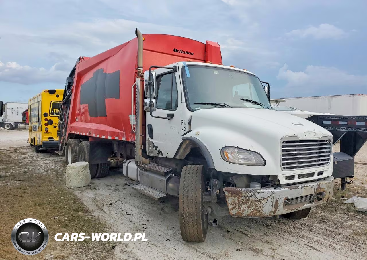2011 Freightliner Business Class M2 Refuse Truck VIN:1FVHCYBS2BHAZ7155 - 4