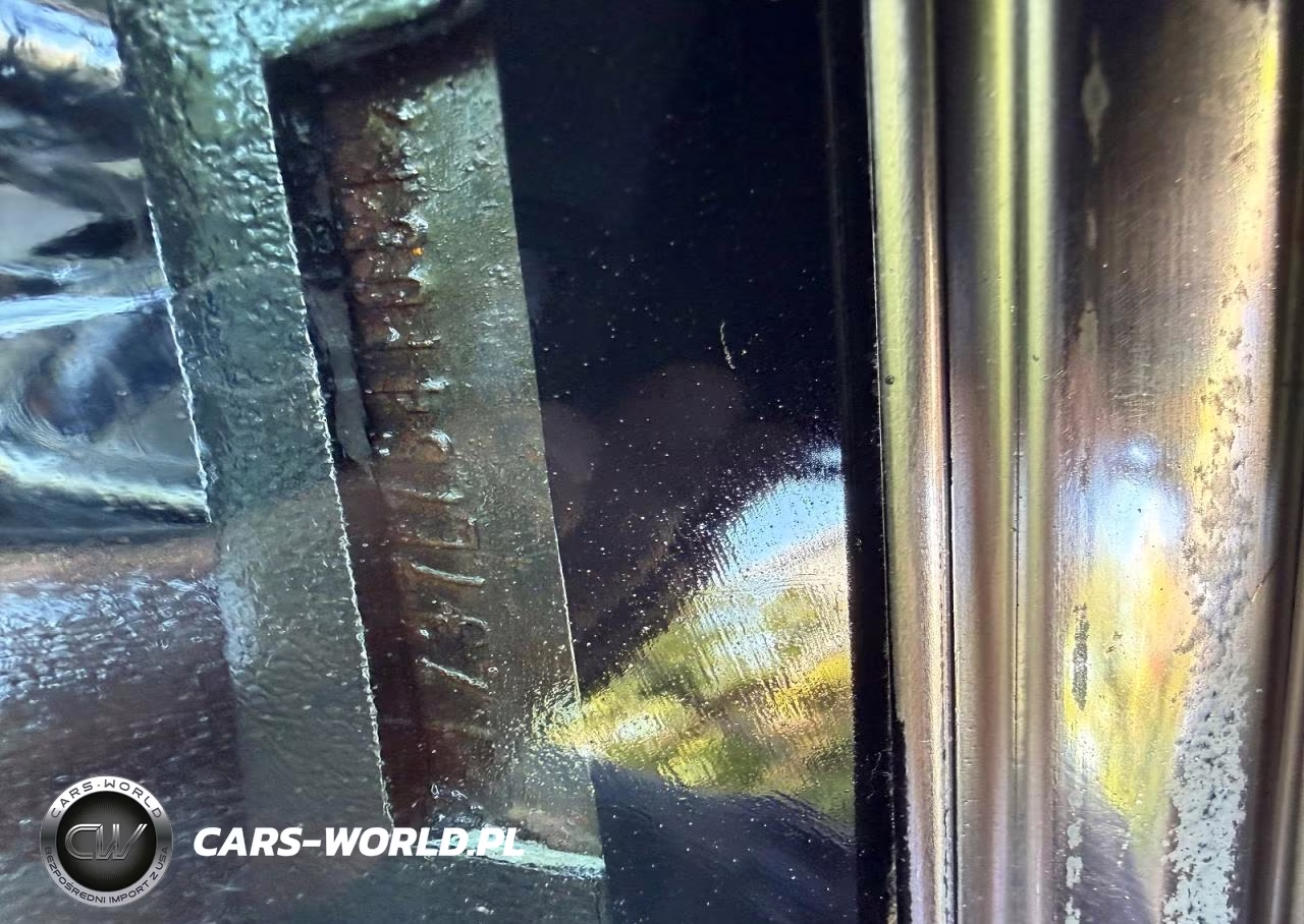 1977 Chevrolet Corvette VIN:1Z37L7S410519 - 10