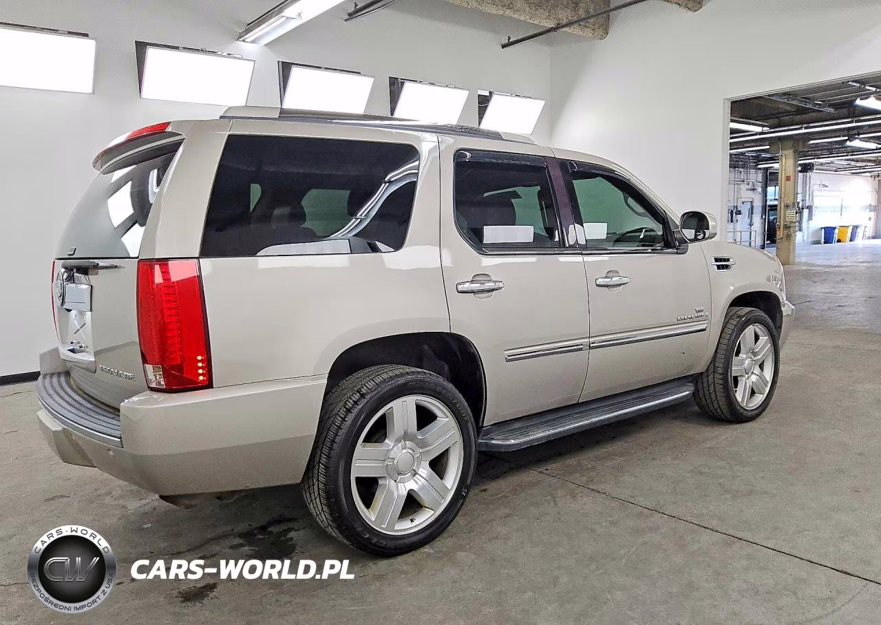 2008 Cadillac Escalade Luxury VIN:1GYFK63898R141210 - 3