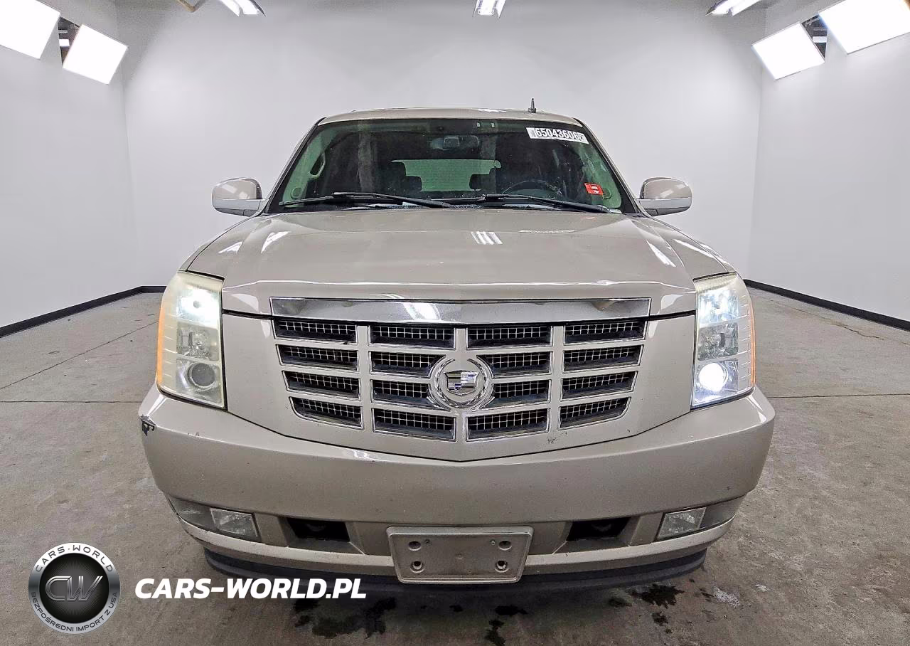 2008 Cadillac Escalade Luxury VIN:1GYFK63898R141210 - 5