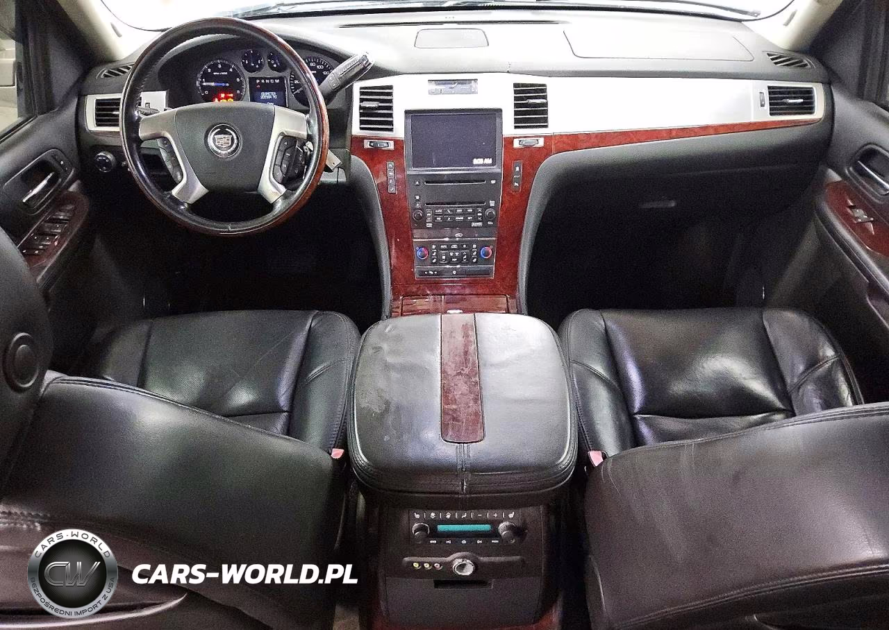 2008 Cadillac Escalade Luxury VIN:1GYFK63898R141210 - 8