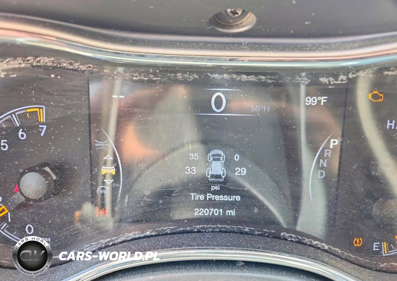 2018 Jeep Grand Cherokee Laredo VIN:1C4RJFAG0JC325735 - 10