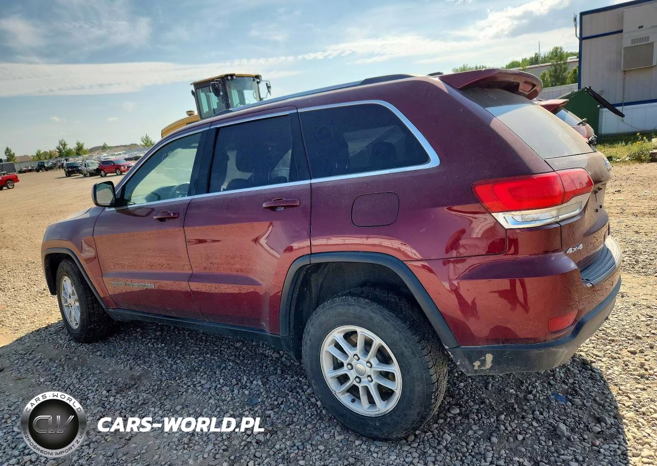2018 Jeep Grand Cherokee Laredo VIN:1C4RJFAG0JC325735 - 2