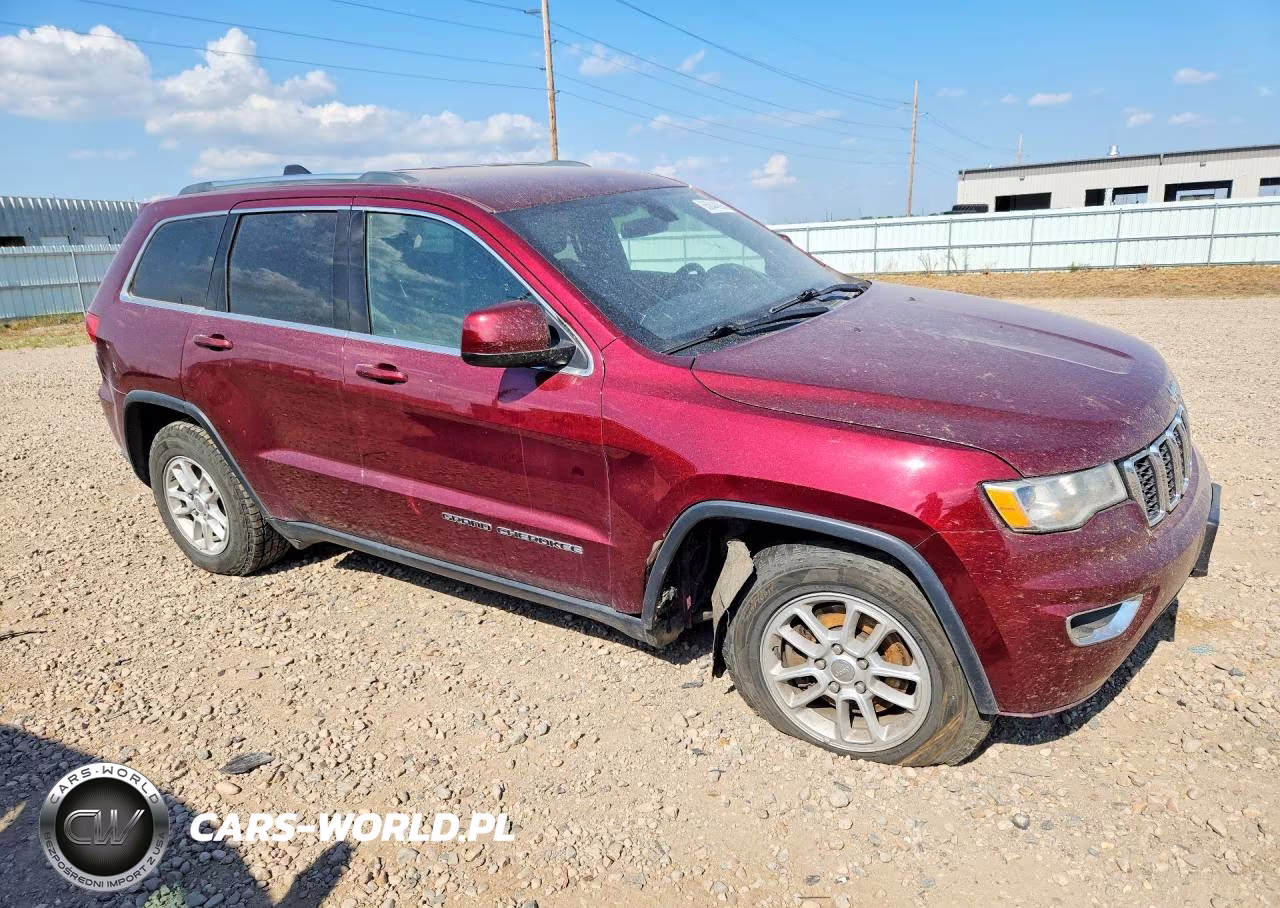 2018 Jeep Grand Cherokee Laredo VIN:1C4RJFAG0JC325735 - 4