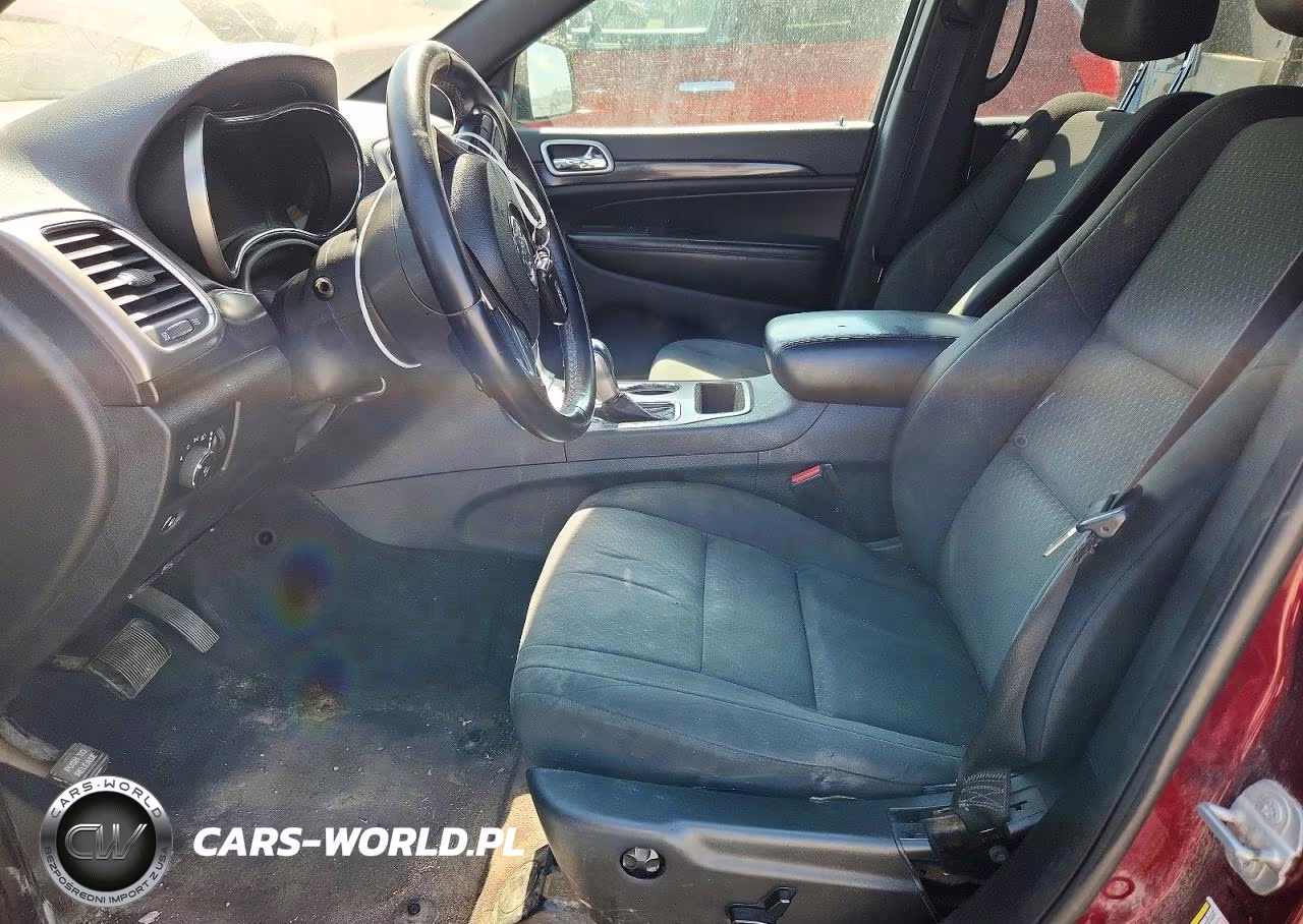 2018 Jeep Grand Cherokee Laredo VIN:1C4RJFAG0JC325735 - 7