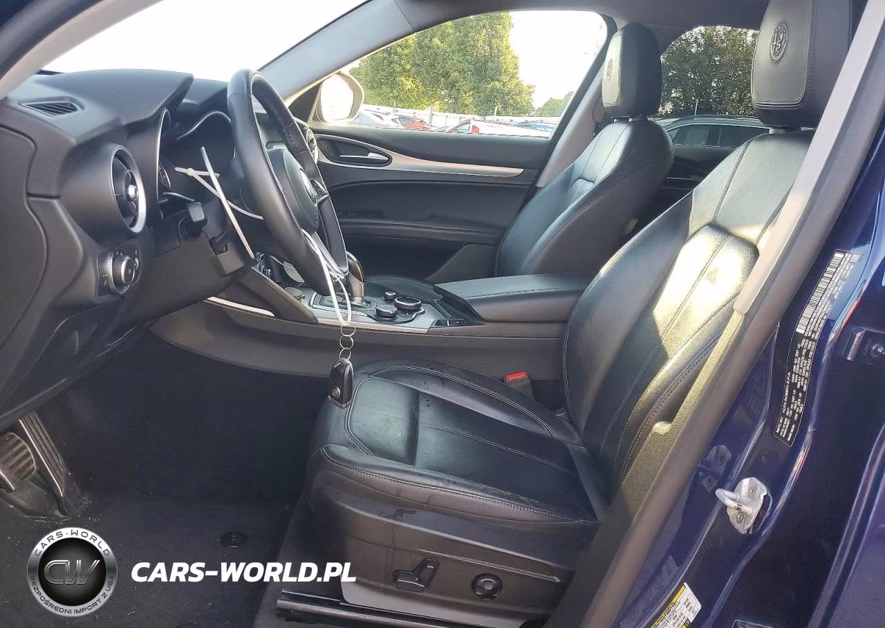 2018 Alfa Romeo Stelvio Sport VIN:ZASFAKPN0J7B69357 - 7