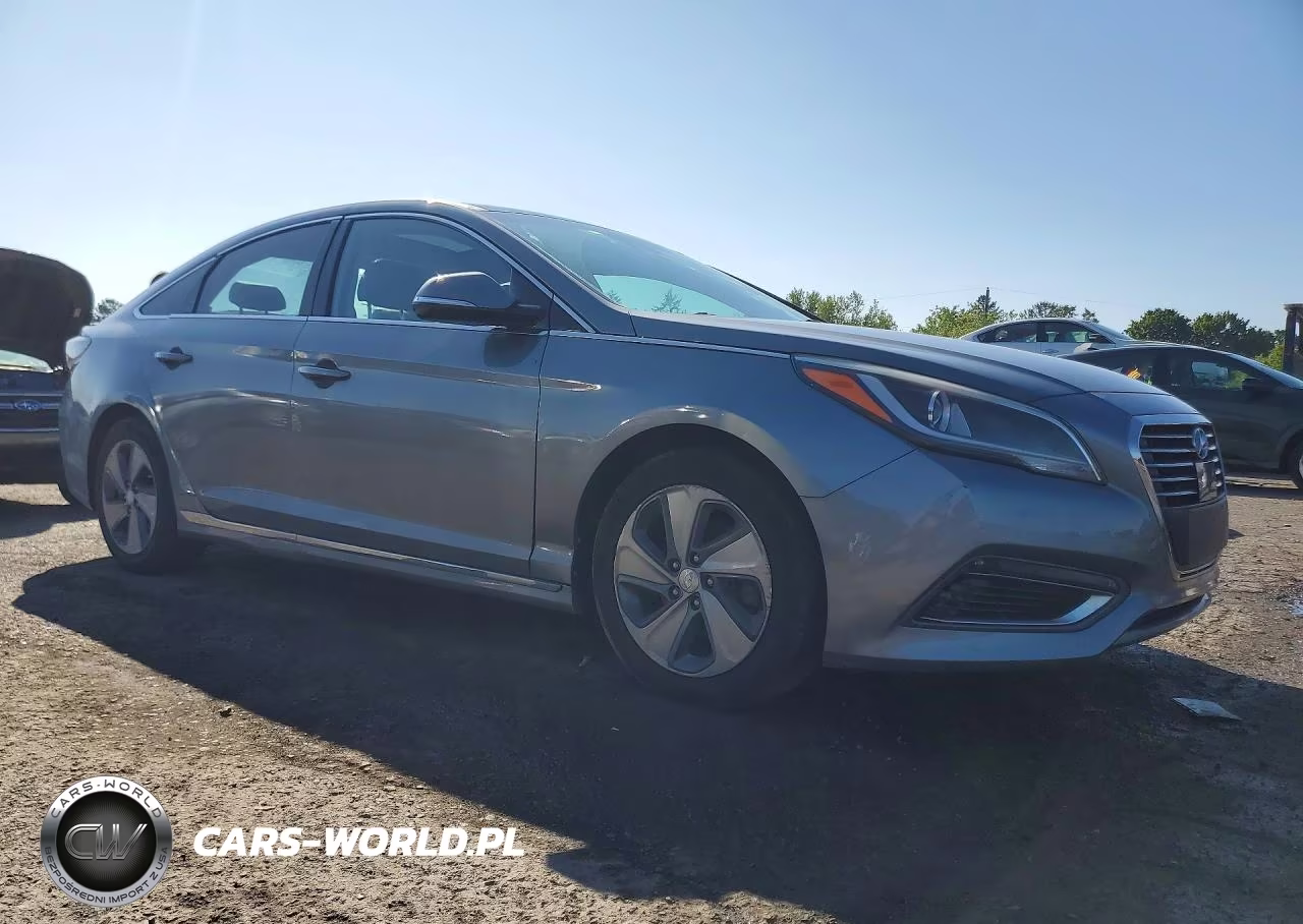 2017 Hyundai Sonata Hybrid Limited VIN:KMHE34L34HA071293 - 4