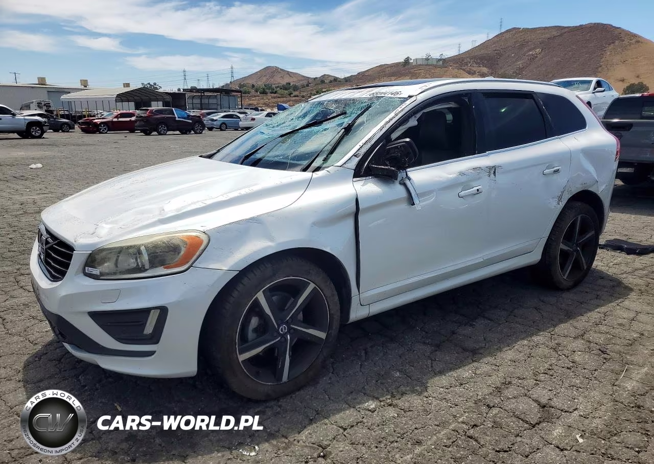 2016 Volvo Xc60 T6 R-Design Platinum VIN:YV4902RS0G2822669 - 1