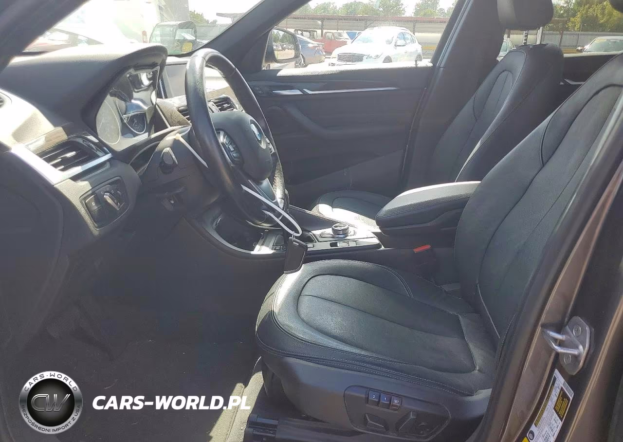 2017 BMW X1 xDrive28I VIN:WBXHT3Z39H4A57901 - 7