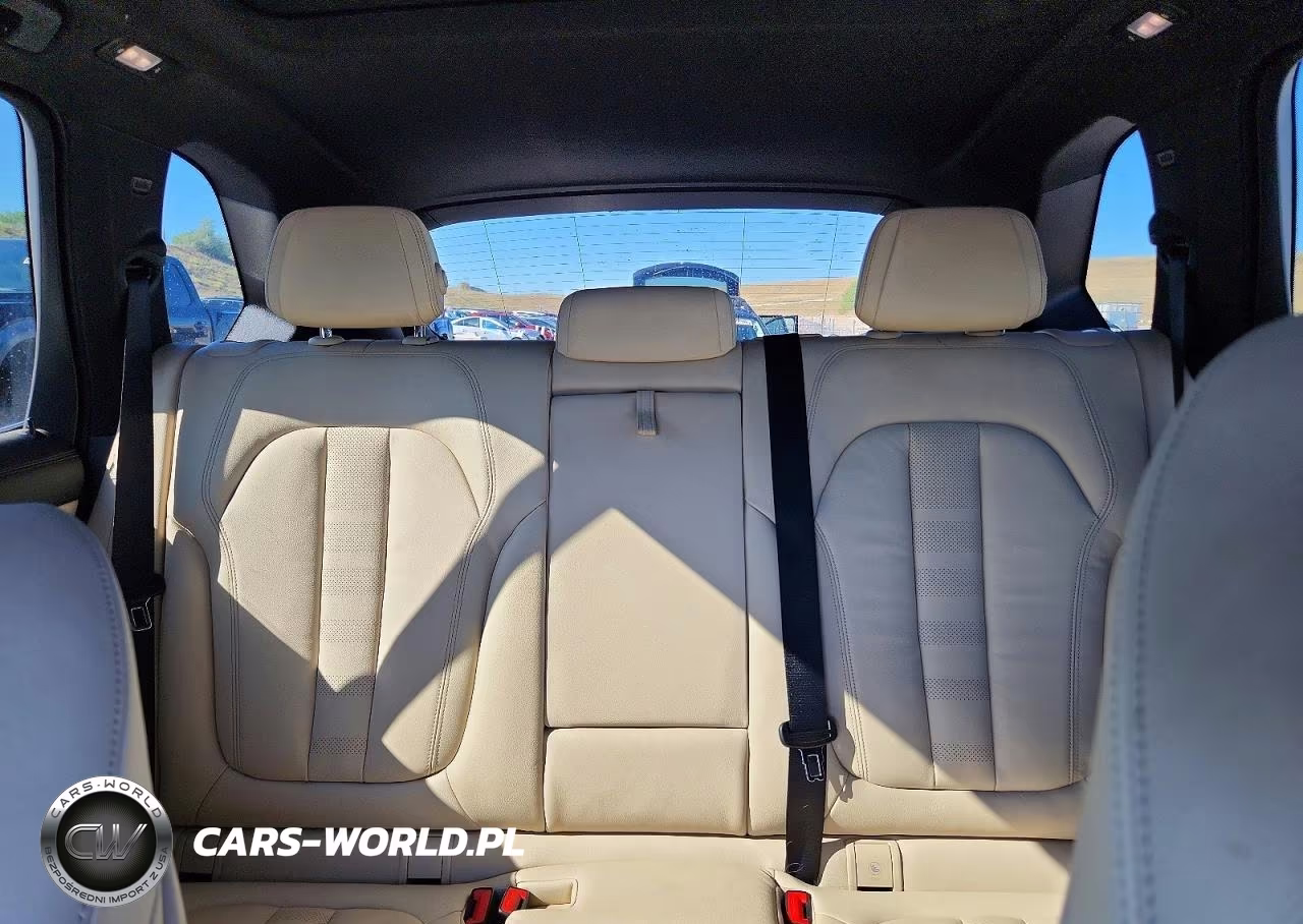 2021 BMW X5 xDrive45E VIN:5UXTA6C00M9D32676 - 10