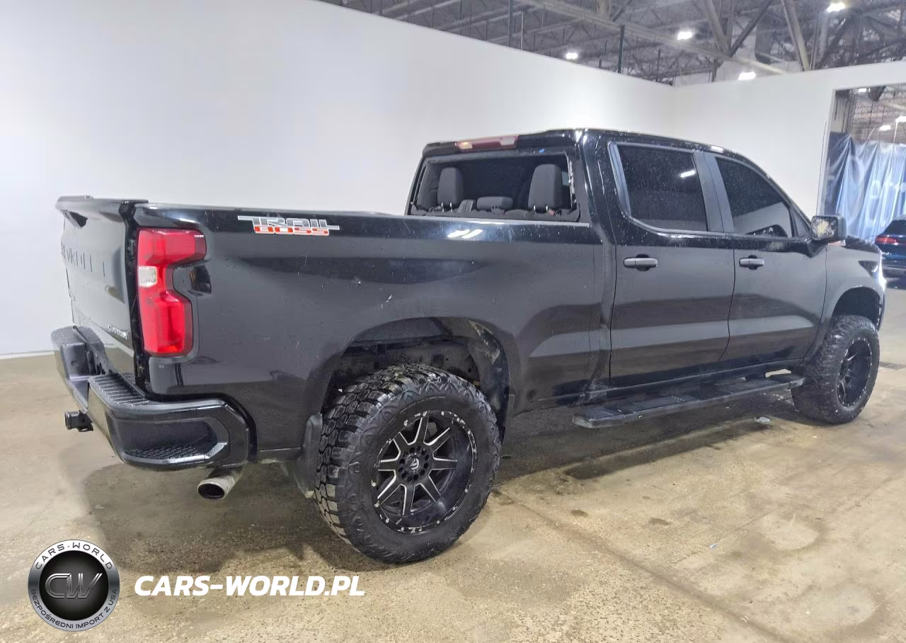 2019 Chevrolet Silverado K1500 Trail Boss Custom VIN:1GCPYCEH2KZ331068 - 3