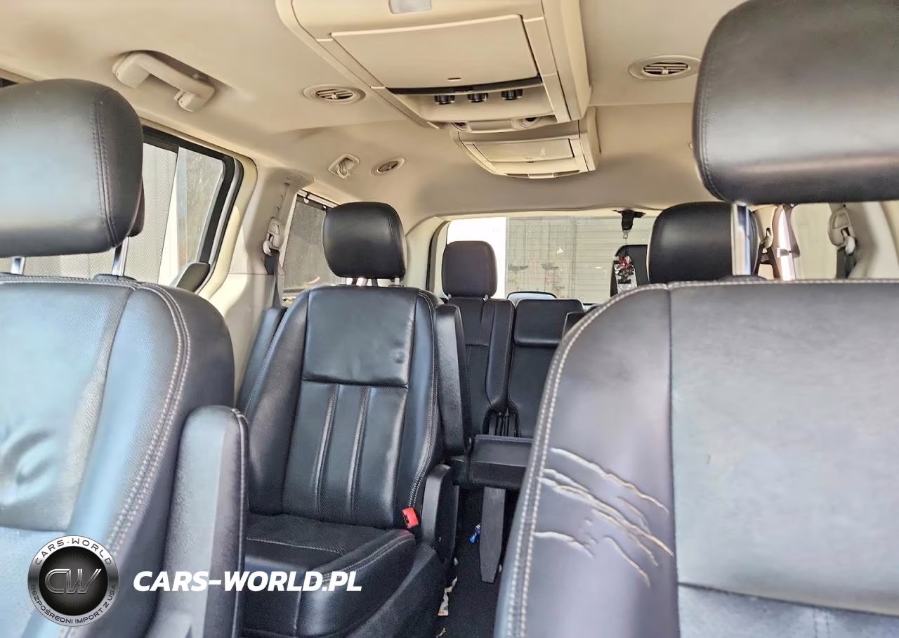 2012 Chrysler Town & Country Touring L VIN:2C4RC1CG3CR170828 - 10