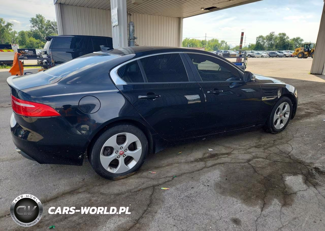 2018 Jaguar Xe VIN:SAJAR4FX9JCP27466 - 3