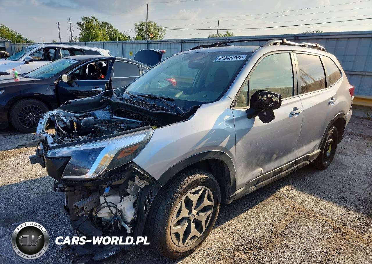2022 Subaru Forester Premium – zdjęcie 1 z 13