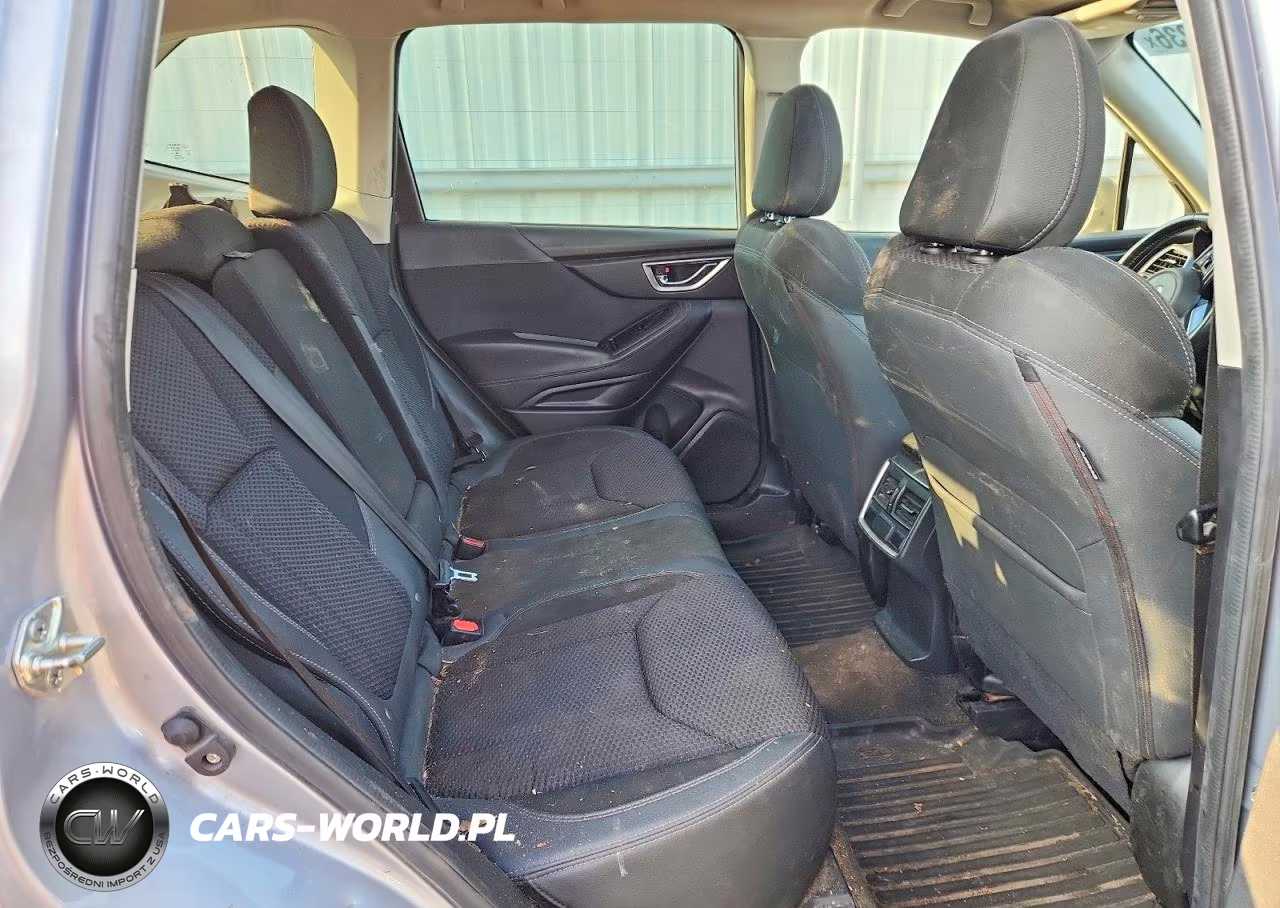2022 Subaru Forester Premium VIN:JF2SKADC5NH410414 - 10