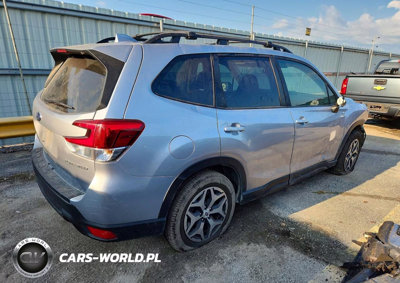 2022 Subaru Forester Premium VIN:JF2SKADC5NH410414 - 3