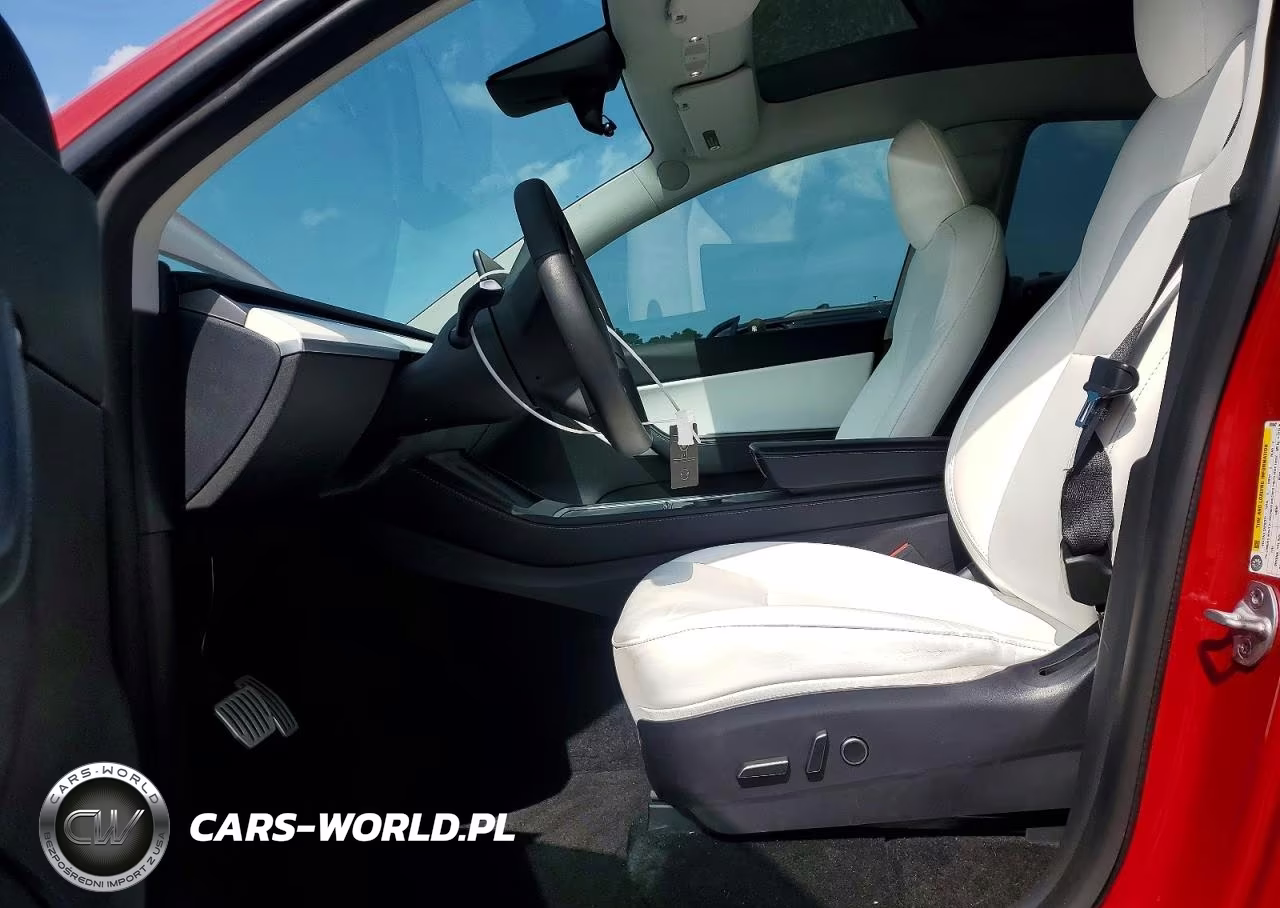2022 Tesla Model Y VIN:7SAYGDEF6NF393842 - 7