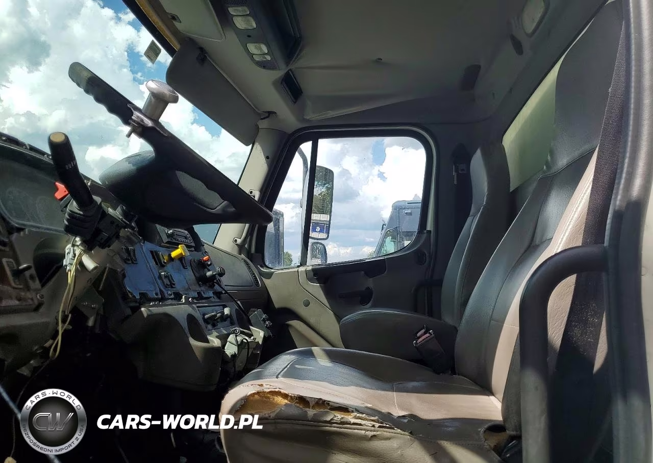 2009 Freightliner Business Class M2 Box Truck VIN:1FVACWDT09HAD5609 - 7