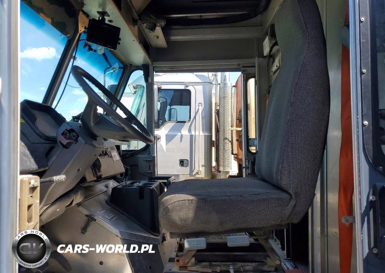 2020 Freightliner Chassis M Line Walk-In Van VIN:4UZAC2EA9LCMK0167 - 7