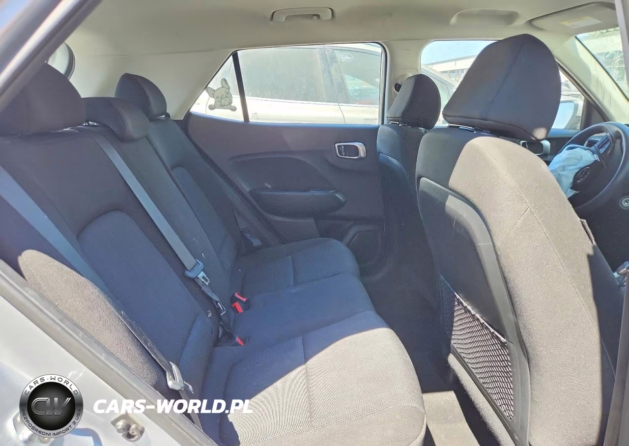2021 Hyundai Venue Se VIN:KMHRB8A33MU068182 - 10