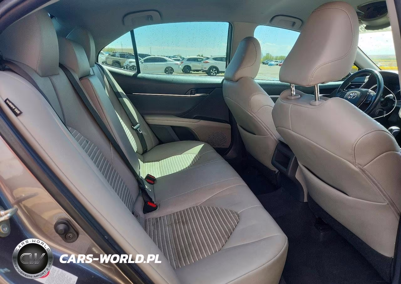 2019 Toyota Camry Se VIN:4T1B11HK1KU710694 - 10