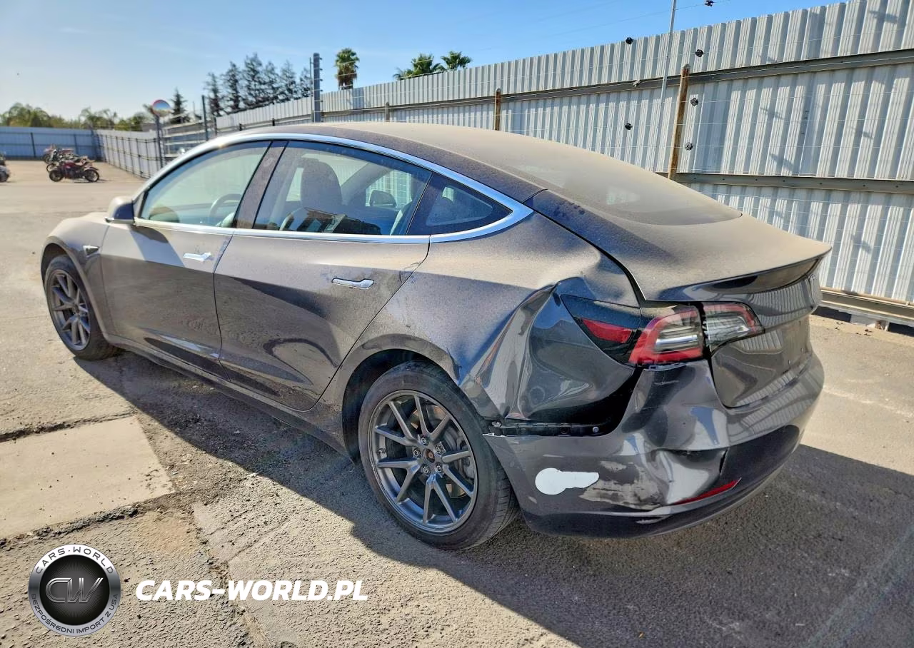 2018 Tesla Model 3 VIN:5YJ3E1EB2JF089927 - 2