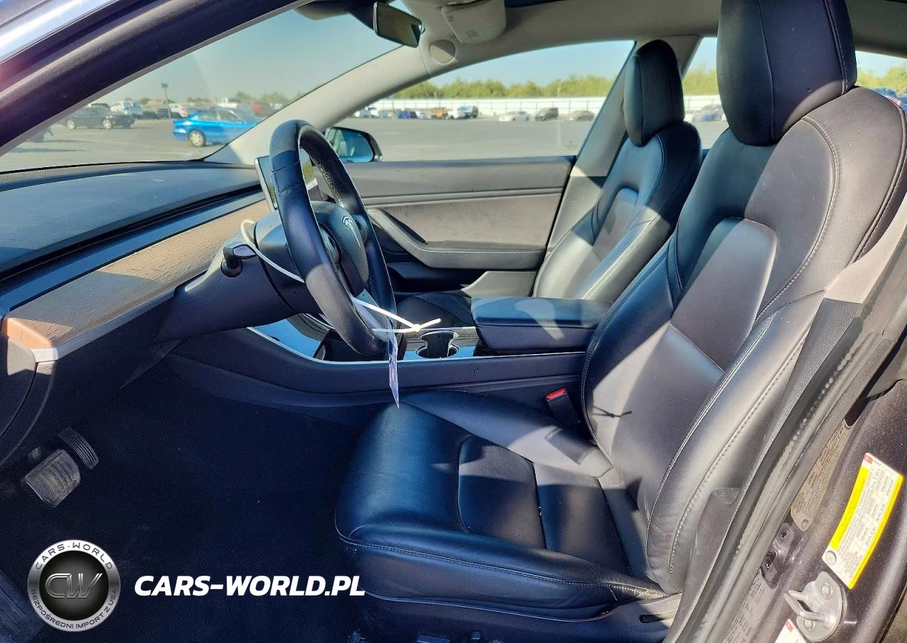 2018 Tesla Model 3 VIN:5YJ3E1EB2JF089927 - 7
