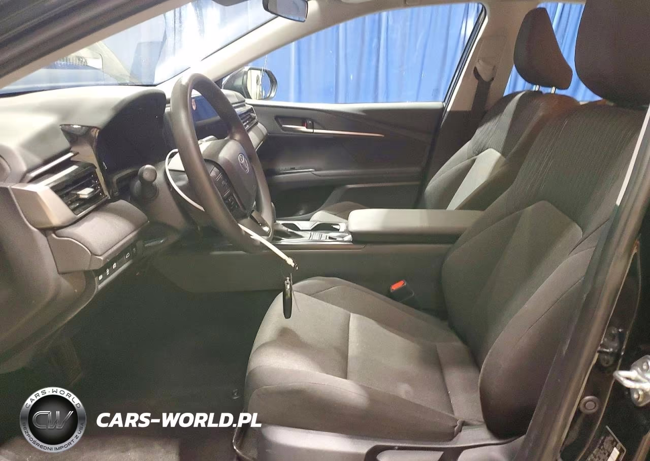 2026 Toyota Camry Le VIN:4T1DAACK0TU661036 - 7